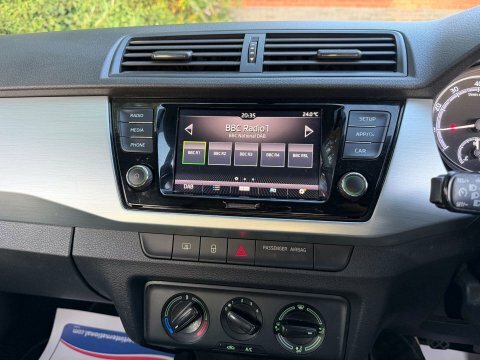 Skoda Fabia 1.0 Tsi Se Comfort White #18