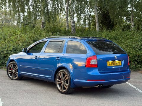 Skoda Octavia 2.0 Tdi Pd Laurin Klement 8 Services Le Black #26