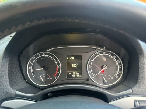 Skoda Octavia 2.0 Tdi Pd Laurin Klement 8 Services Le Black #18
