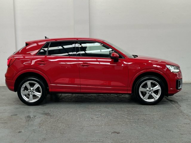 Audi Q2 1.0 Tfsi Sport Red #2