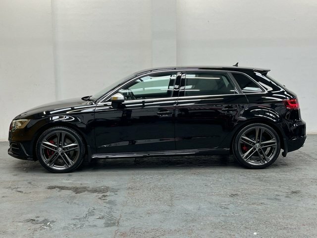Audi S3 2.0 Tfsi Sportback S Tronic Quattro Black #4