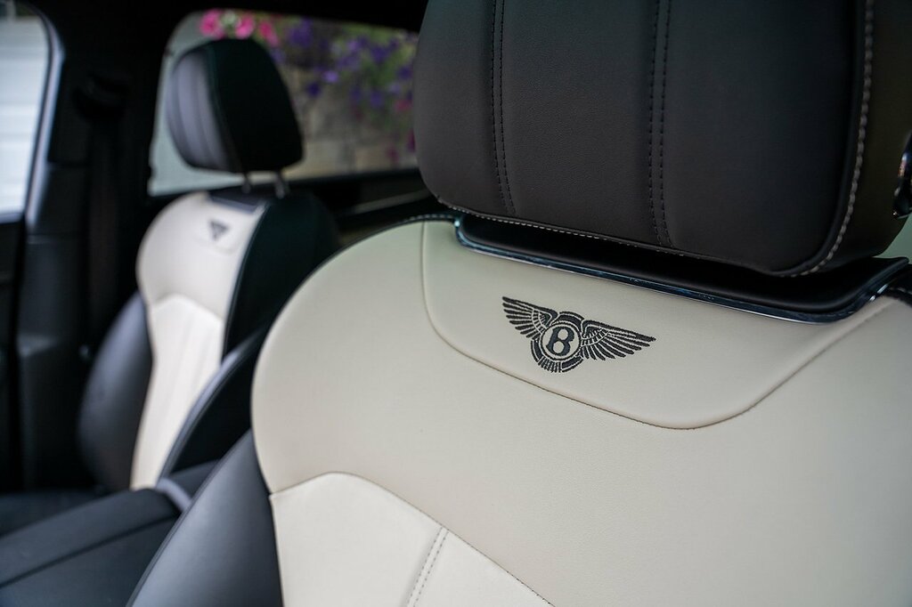 Bentley Bentayga Bentley Bentayga Estate 4.0 V8 Mulliner Driving Sp White #62