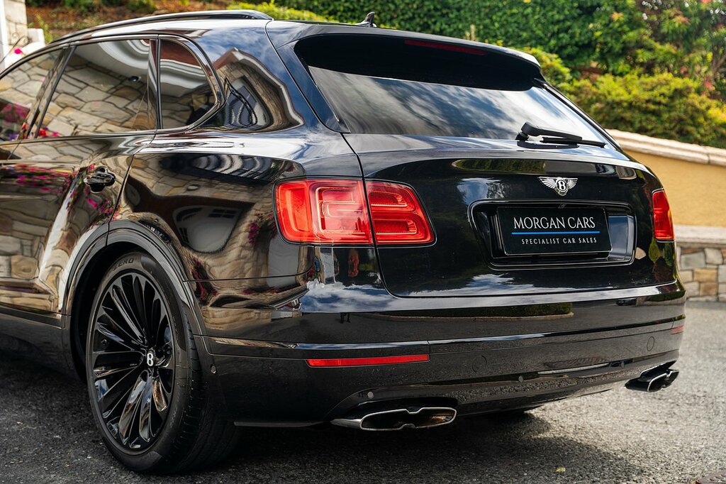 Bentley Bentayga Bentley Bentayga Estate 4.0 V8 Mulliner Driving Sp White #10