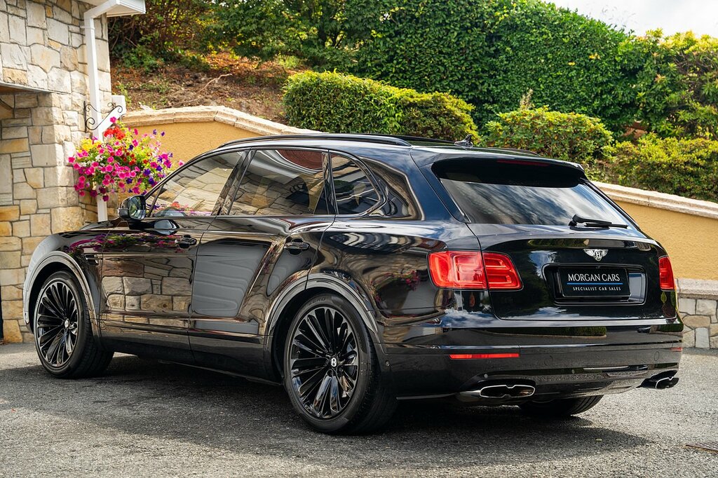 Bentley Bentayga Bentley Bentayga Estate 4.0 V8 Mulliner Driving Sp White #9