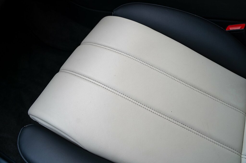 Bentley Bentayga Bentley Bentayga Estate 4.0 V8 Mulliner Driving Sp White #65