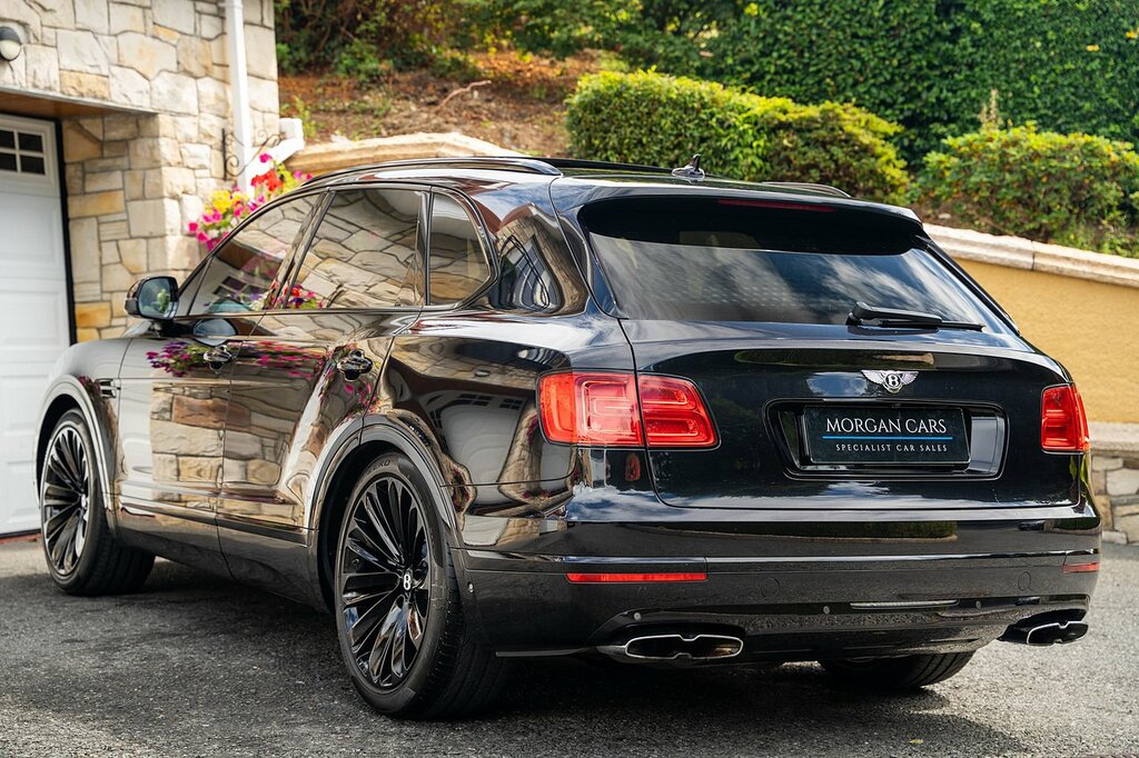Bentley Bentayga Bentley Bentayga Estate 4.0 V8 Mulliner Driving Sp White #15