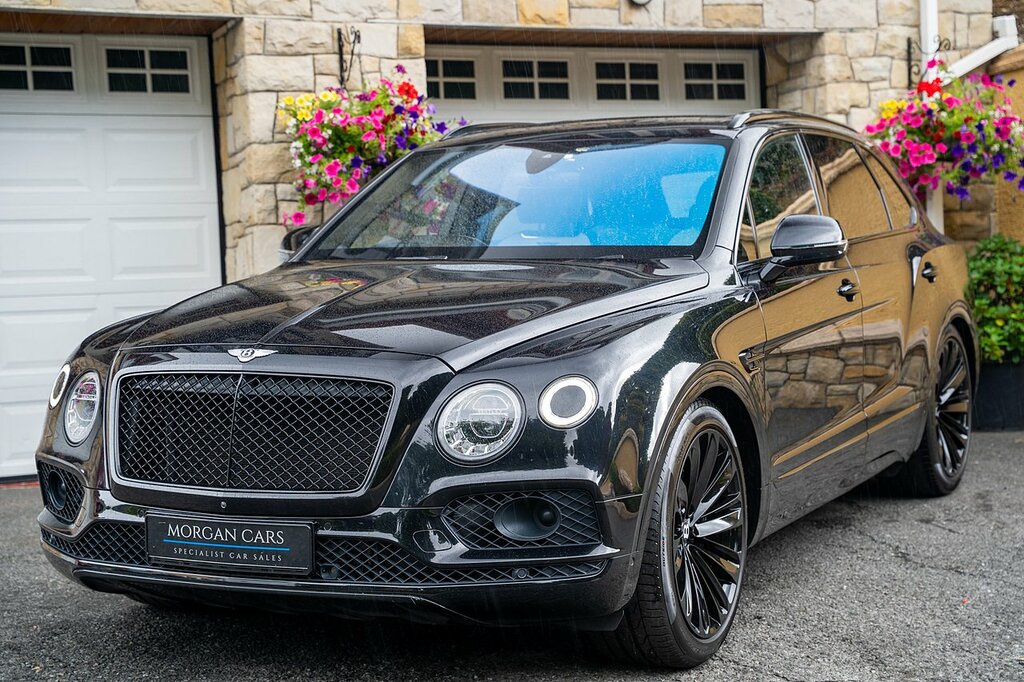 Bentley Bentayga Bentley Bentayga Estate 4.0 V8 Mulliner Driving Sp White #35