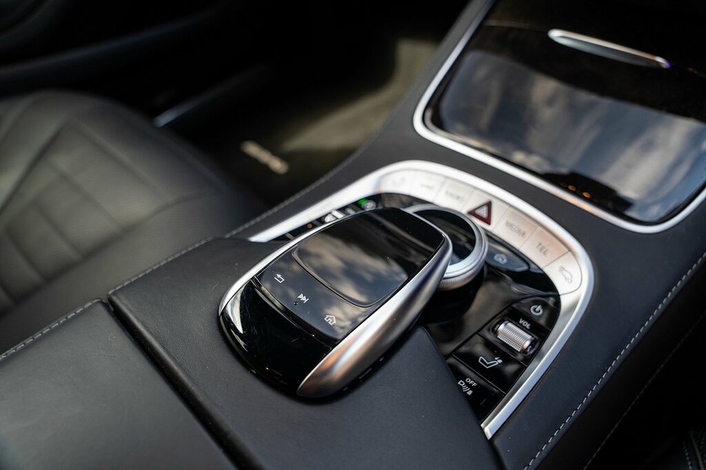 Mercedes-Benz S Class Coupe 4.0 S560 V8 Biturbo Amg Line Premium G-tro Silver #49