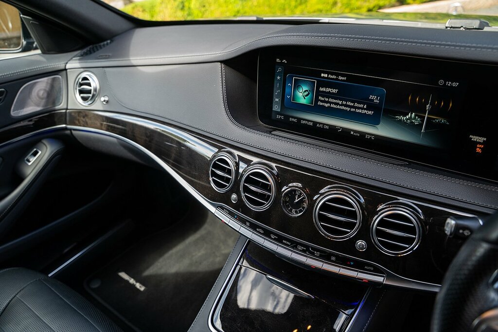 Mercedes-Benz S Class Coupe 4.0 S560 V8 Biturbo Amg Line Premium G-tro Silver #51