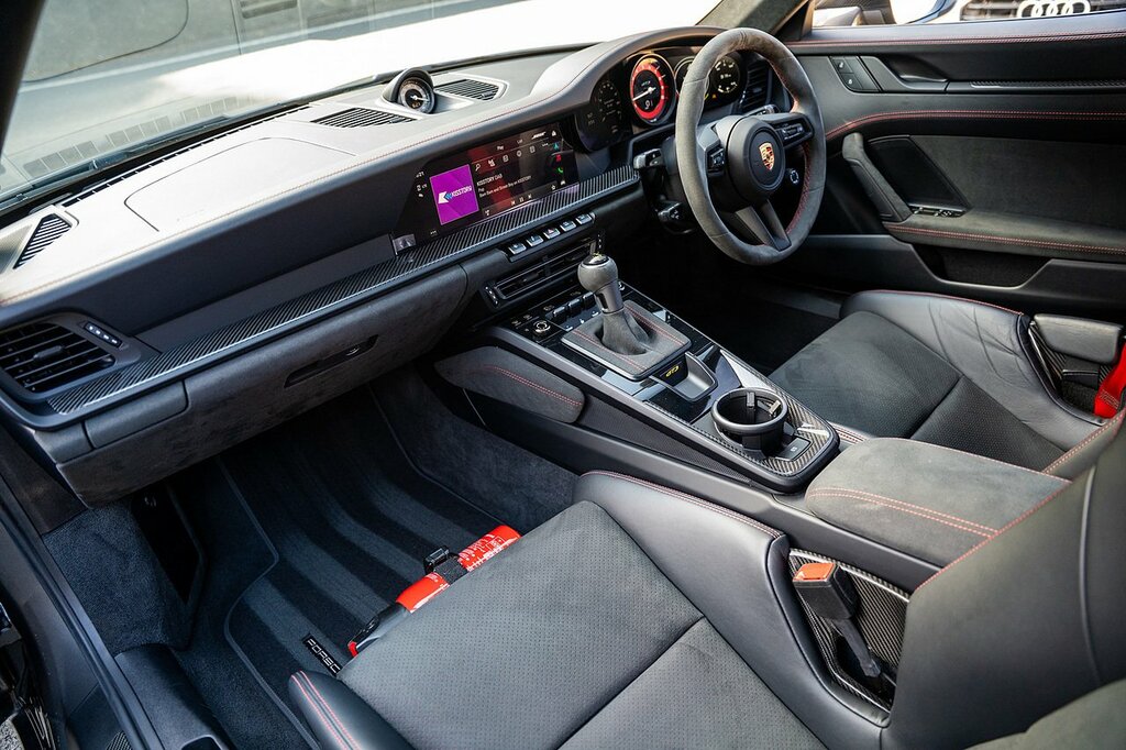 Porsche 911 3.7T 992 Sport Classic Coupe 5 Green #68