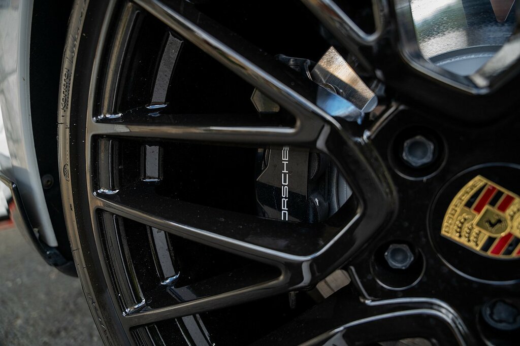 Porsche Taycan Taycan Turbo S Cross Turismo Black #95