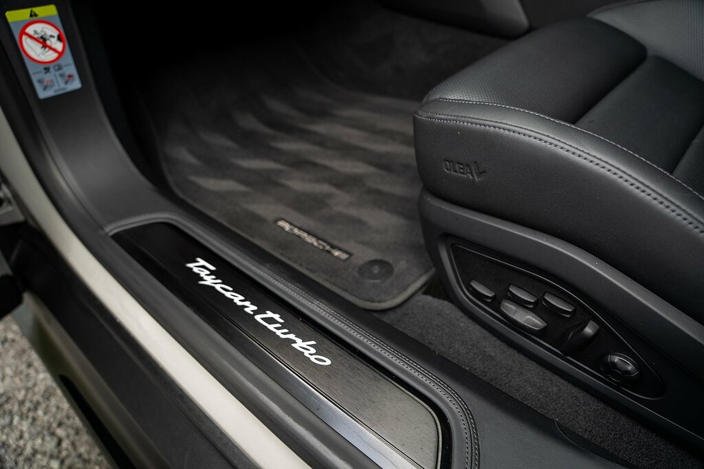 Porsche Taycan Taycan Turbo S Cross Turismo Black #72