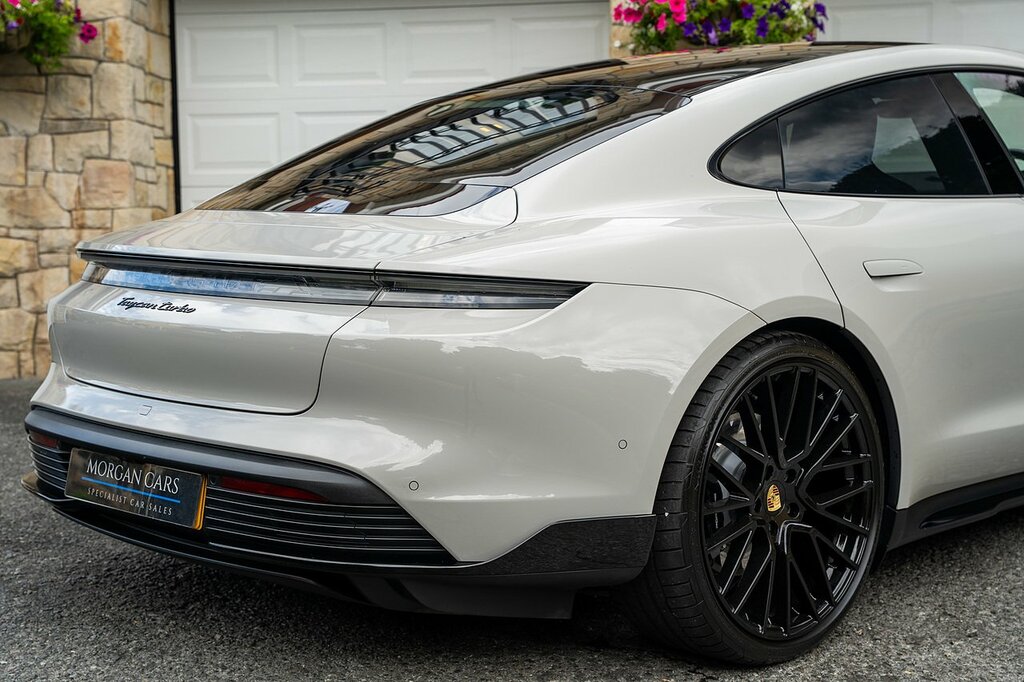 Porsche Taycan Taycan Turbo S Cross Turismo Black #18