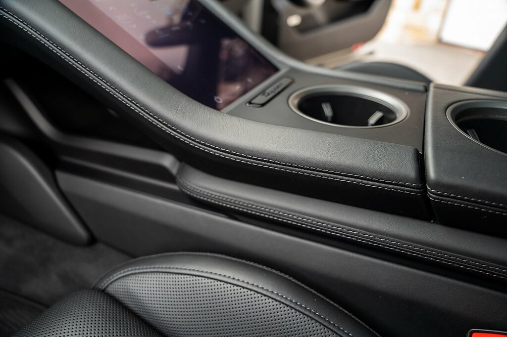 Porsche Taycan Taycan Turbo S Cross Turismo Black #70