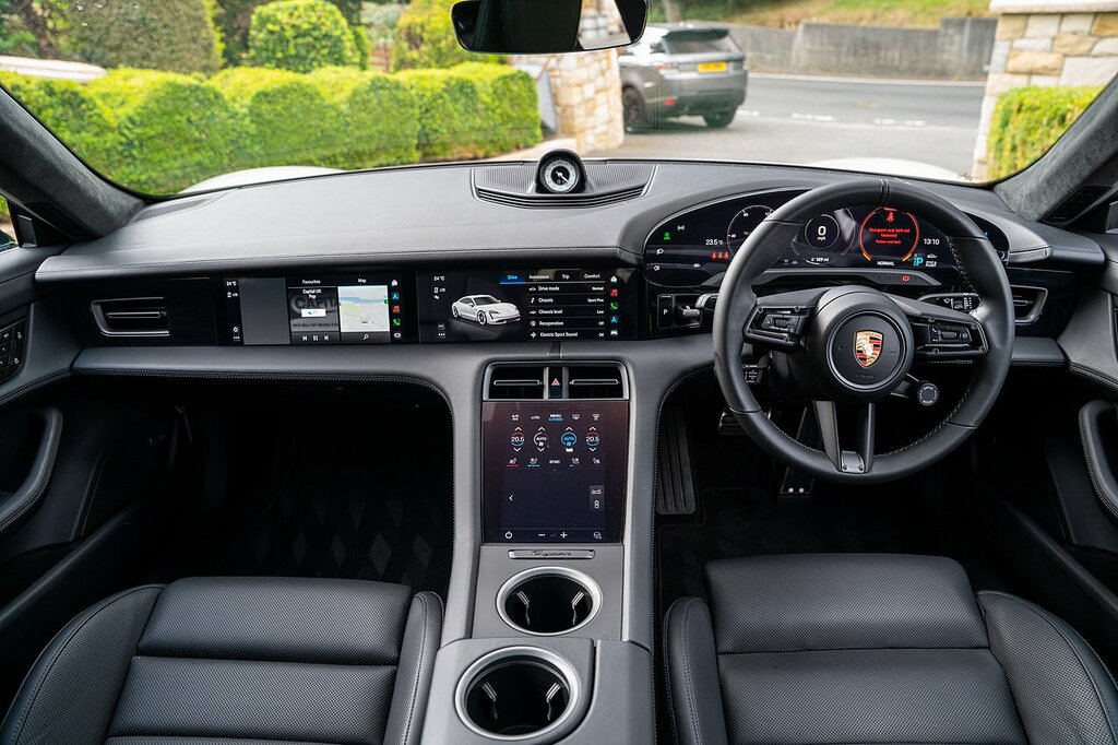 Porsche Taycan Taycan Turbo S Cross Turismo Black #92