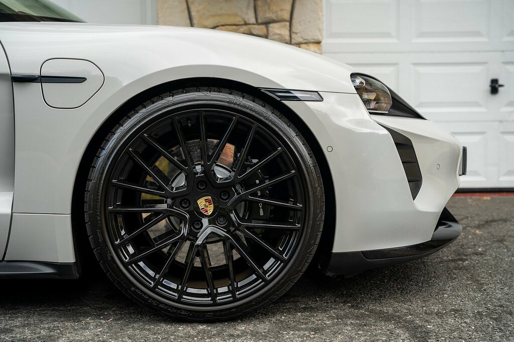 Porsche Taycan Performance Plus 93.4Kwh Turbo Saloon Grey #4