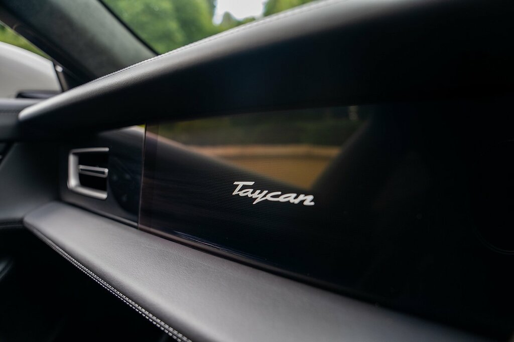 Porsche Taycan Taycan Turbo S Cross Turismo Black #83