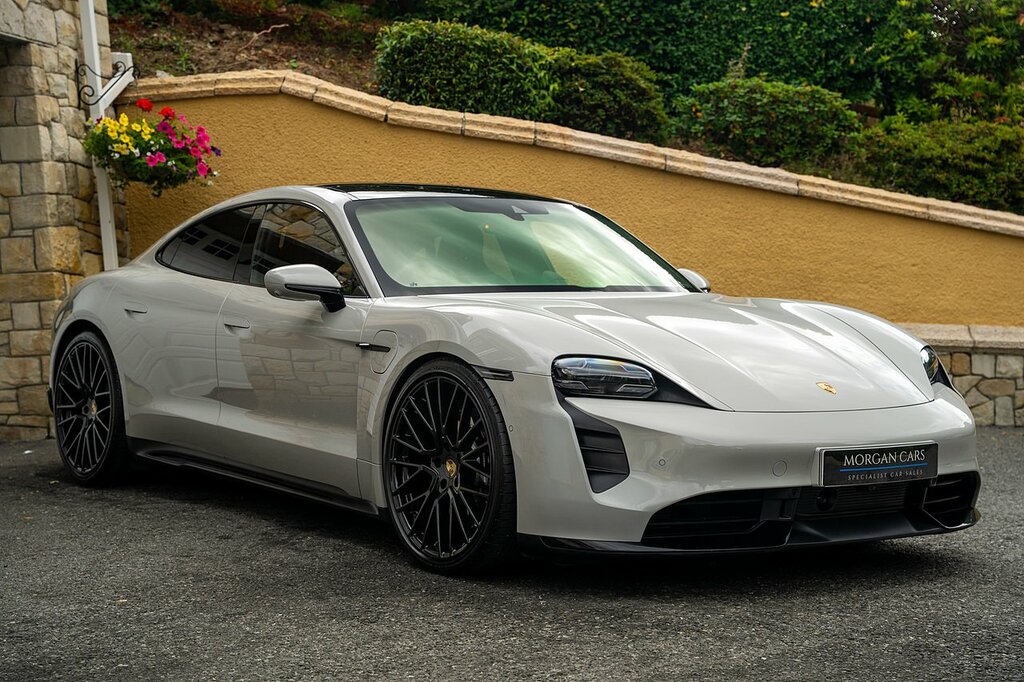 Porsche Taycan Taycan Turbo S Cross Turismo Black #40