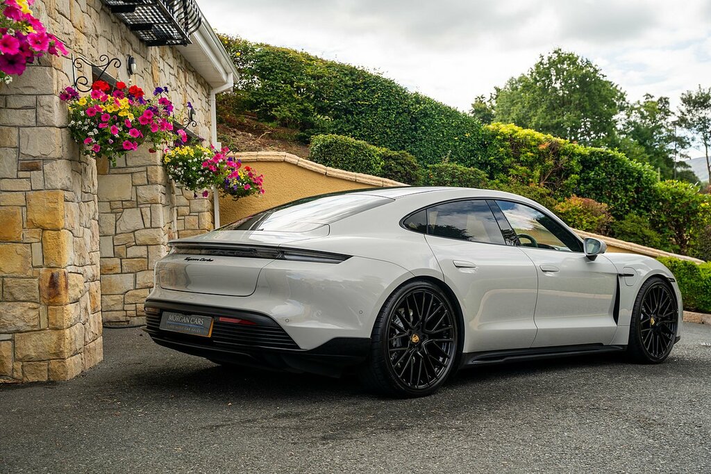 Porsche Taycan Taycan Turbo S Cross Turismo Black #7