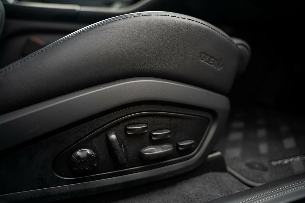 Porsche Taycan Taycan Turbo S Cross Turismo Black #48