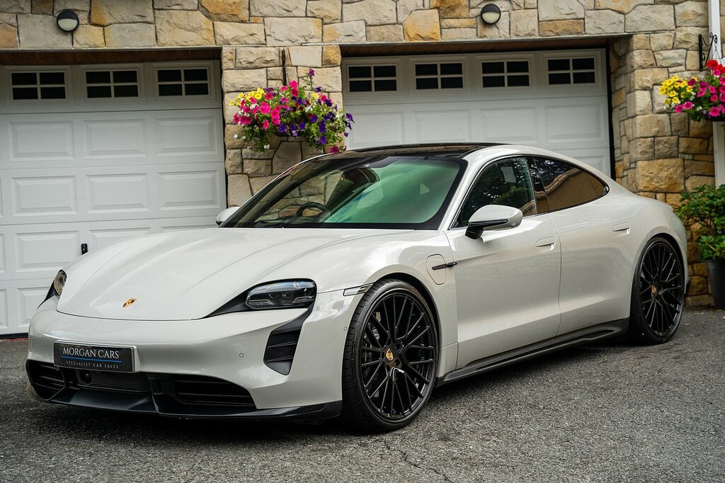 Porsche Taycan Taycan Turbo S Cross Turismo Black #38