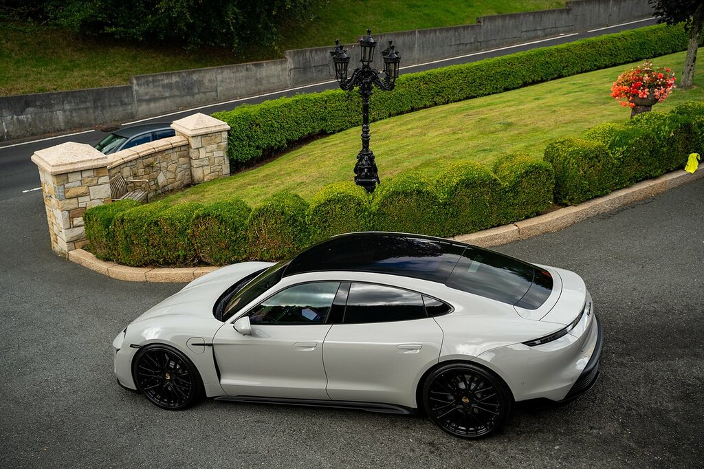 Porsche Taycan Taycan Turbo S Cross Turismo Black #96