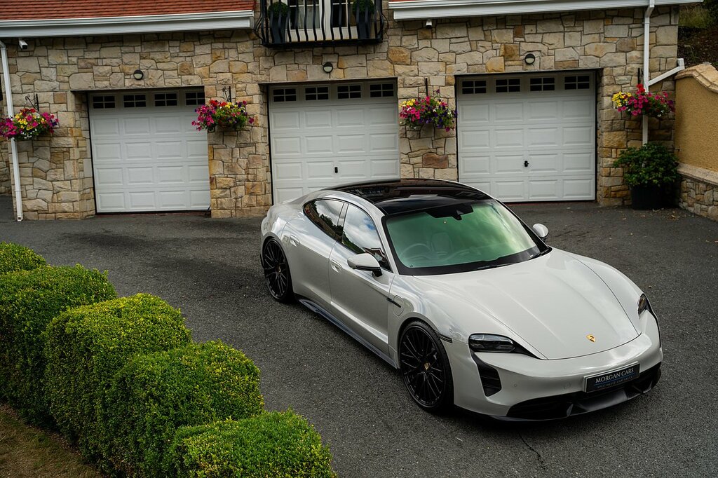 Porsche Taycan Taycan Turbo S Cross Turismo Black #97