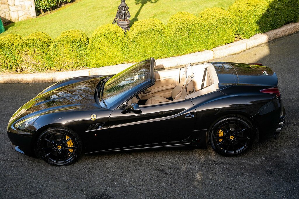 Ferrari California Convertible 4.3 12 Stamp Ferrari History - Fresh S Red #93