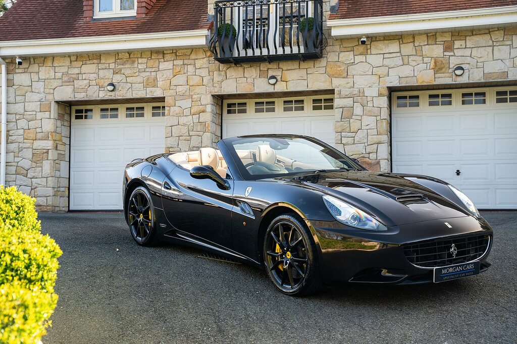 Ferrari California Convertible 4.3 12 Stamp Ferrari History - Fresh S Red #90