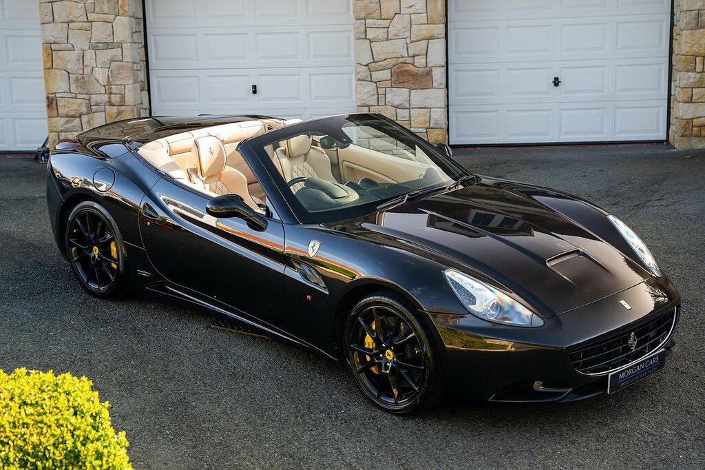 Ferrari California Convertible 4.3 12 Stamp Ferrari History - Fresh S Red #91