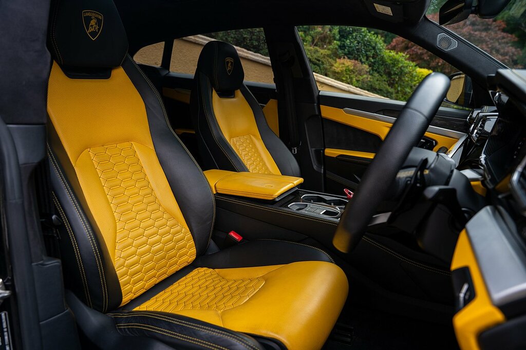 Lamborghini Urus -- #53