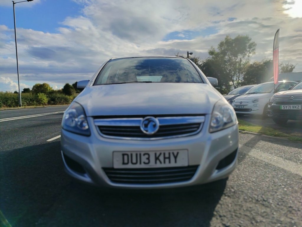 Vauxhall Zafira 1.7L Exclusiv DU13KHY Silver #2