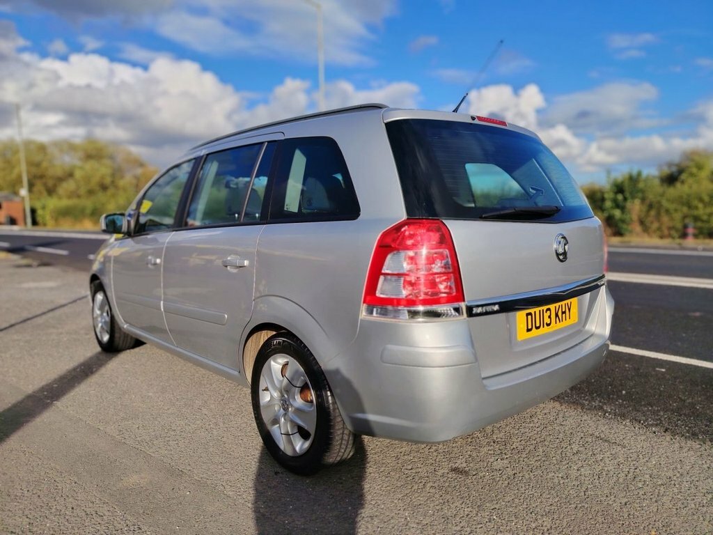 Vauxhall Zafira 1.7L Exclusiv DU13KHY Silver #4