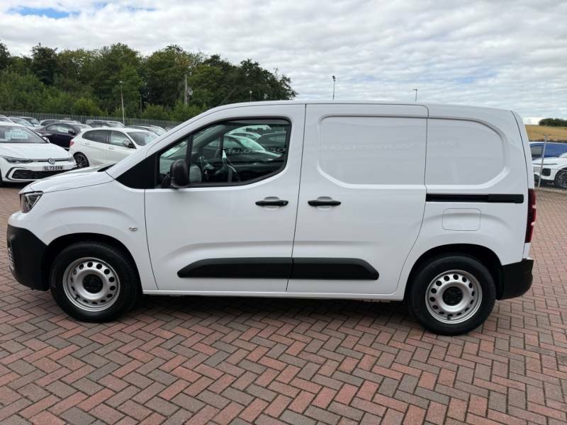 Peugeot E-Partner 100Kw 50Kwh Professional Premium White #5