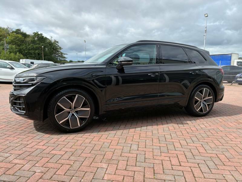 Volkswagen Touareg 3.0 V6 Tdi 4Motion 286 Black Edition Tip Black #4