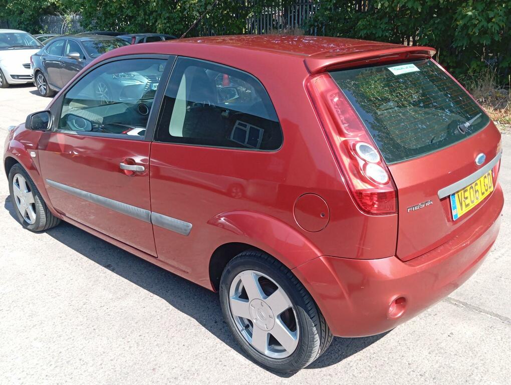 Ford Fiesta 1.25 Zetec Climate Red #5