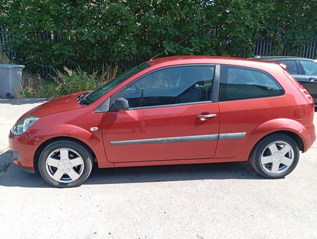 Ford Fiesta 1.25 Zetec Climate Red #4