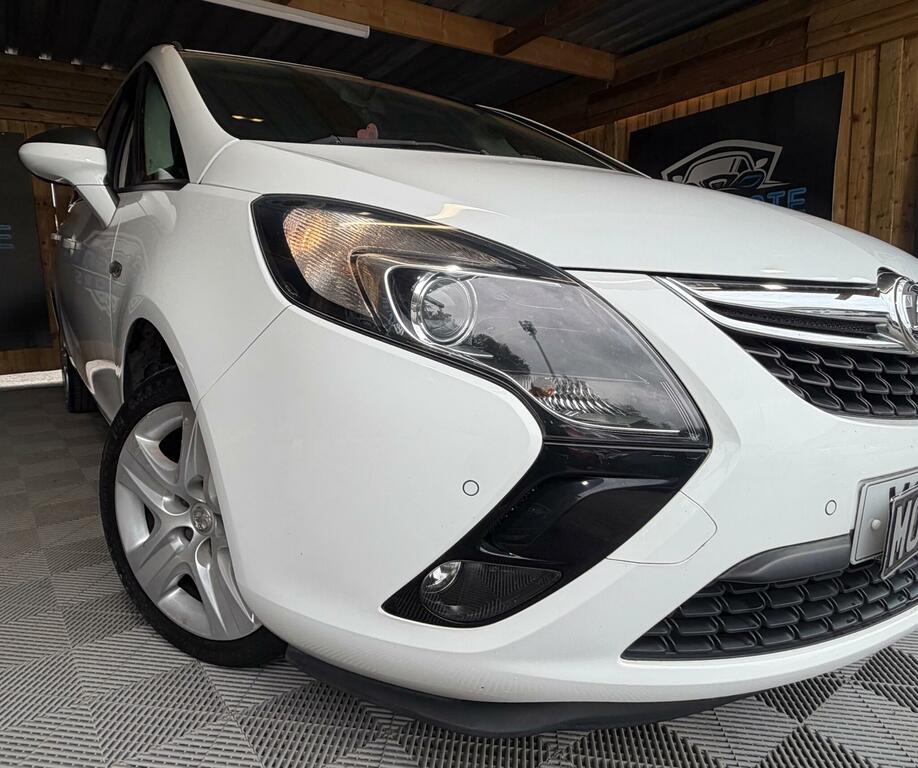 Vauxhall Zafira Tourer 2.0 Cdti Exclusiv Euro 5 White #3