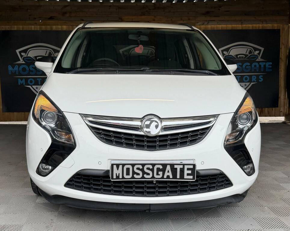 Vauxhall Zafira Tourer 2.0 Cdti Exclusiv Euro 5 White #4