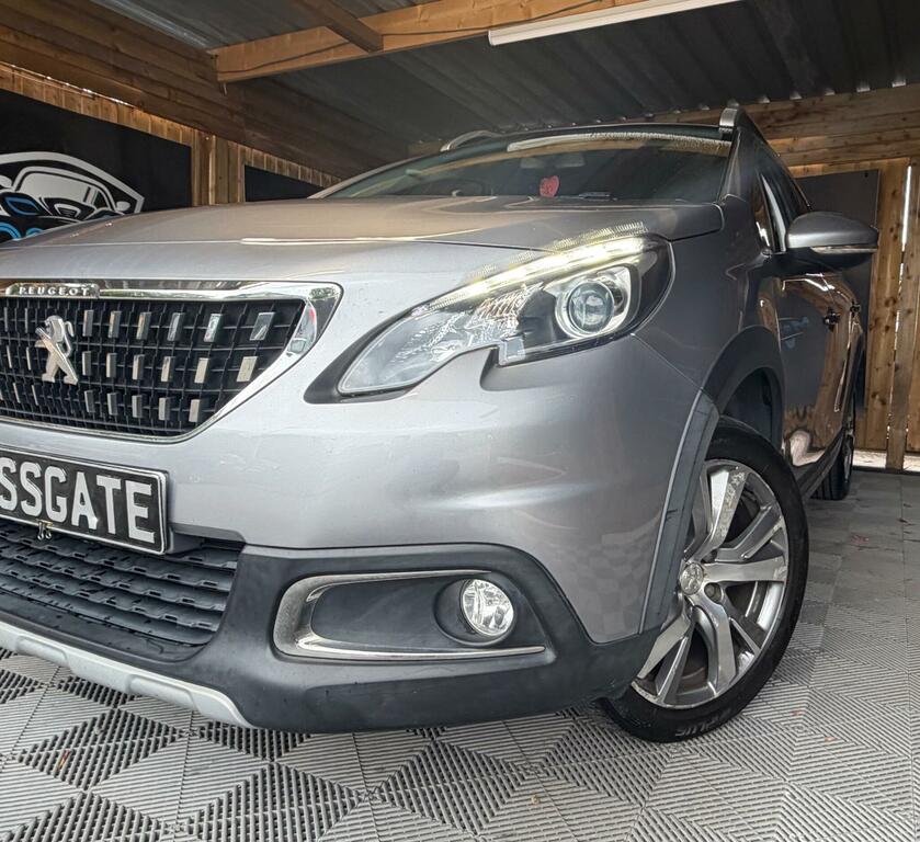 Peugeot 2008 Peugeot Estate 1.5 Bluehdi 100 Allure Premi Green #30