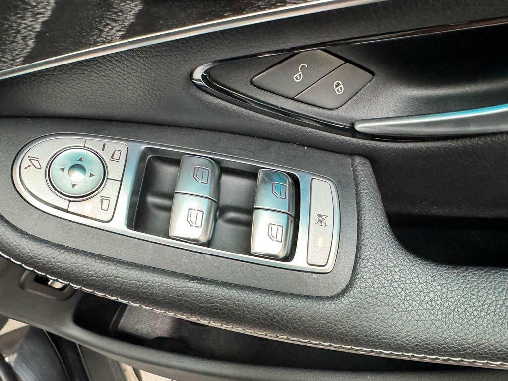 Mercedes-Benz GLC Class Glc 220D 4Matic Amg Line Premium 9G-tronic Black #24