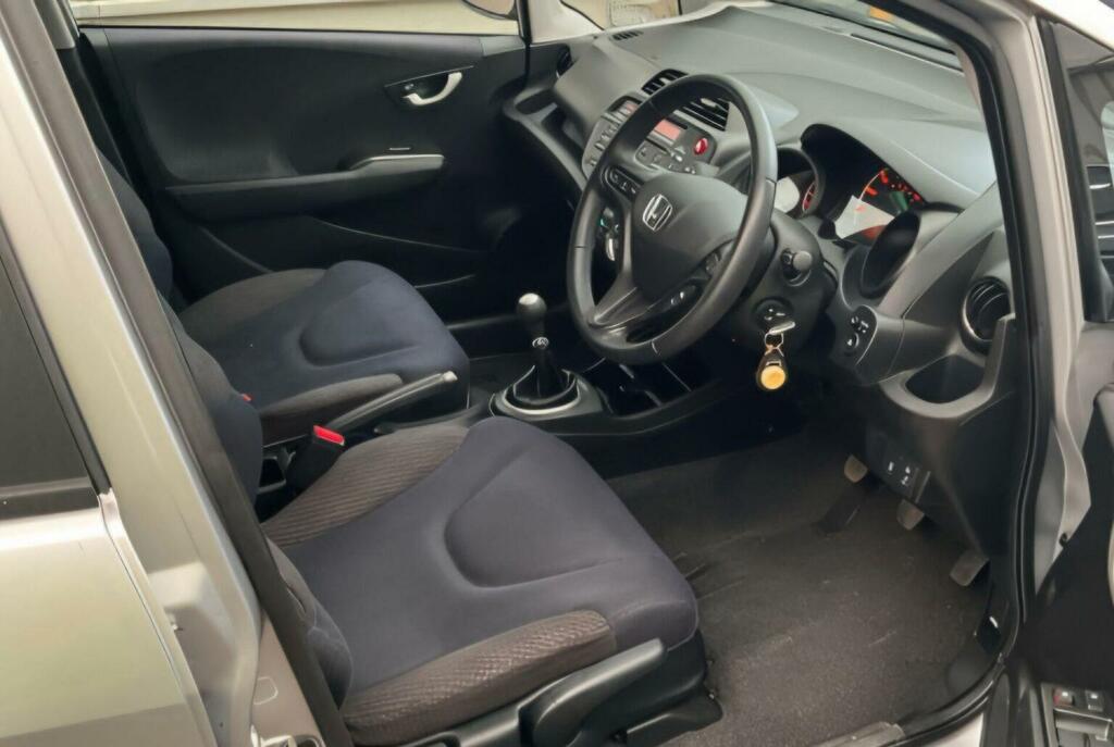 Honda Jazz Jazz Se I-vtec Cvt Blue #8