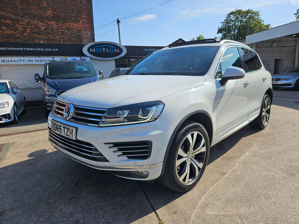 Volkswagen Touareg V6 R-line Tdi Bluemotion Technology 4Wd  #2