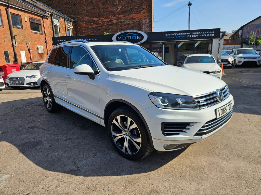 Volkswagen Touareg V6 R-line Tdi Bluemotion Technology 4Wd  #4