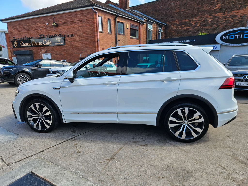 Volkswagen Tiguan R-line Tech Tdi BJ69FFY #5