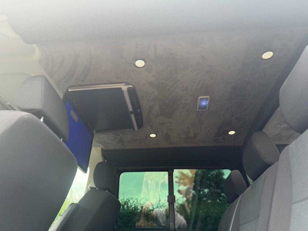 Volkswagen Transporter 2.0 Bitdi Bmt 204 Startline Window Van 4Motion Dsg Grey #40