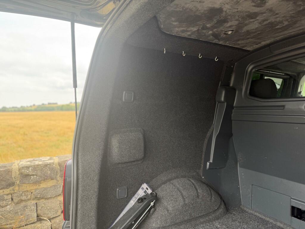 Volkswagen Transporter 2.0 Bitdi Bmt 204 Startline Window Van 4Motion Dsg Grey #29