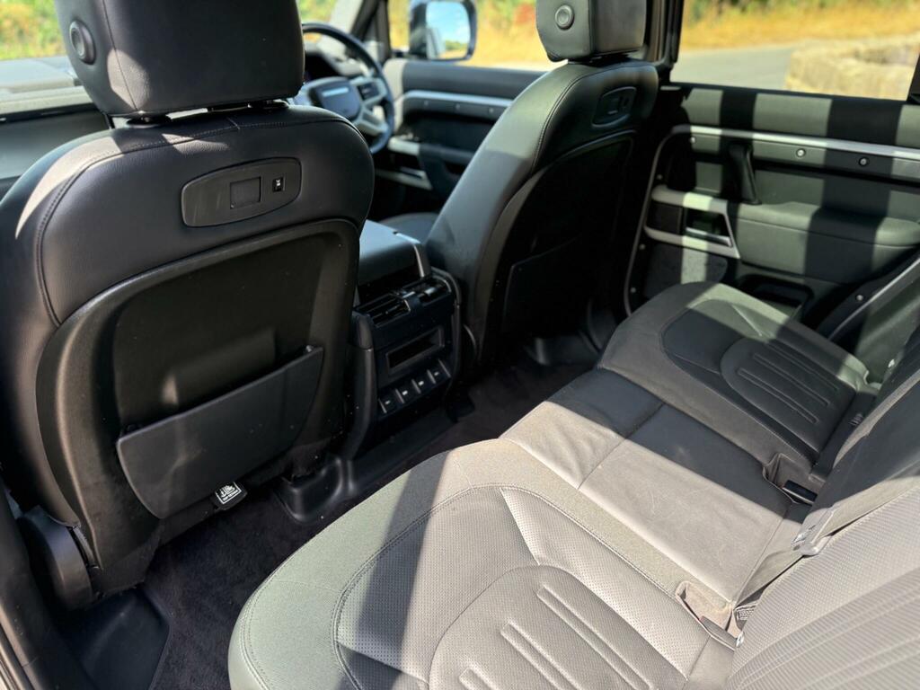 Land Rover Defender 110 Suv 2.0 Sd4 Hse 4Wd Euro 6 Ss 202070 Black #23