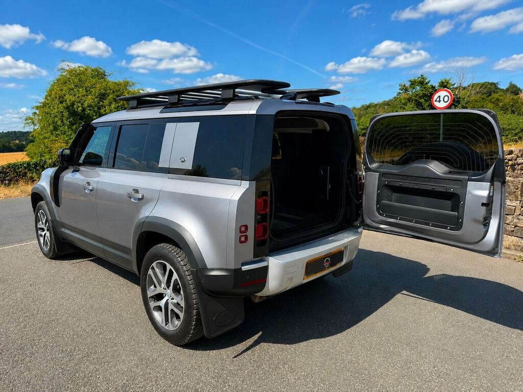 Land Rover Defender 110 Suv 2.0 Sd4 Hse 4Wd Euro 6 Ss 202070 Black #11