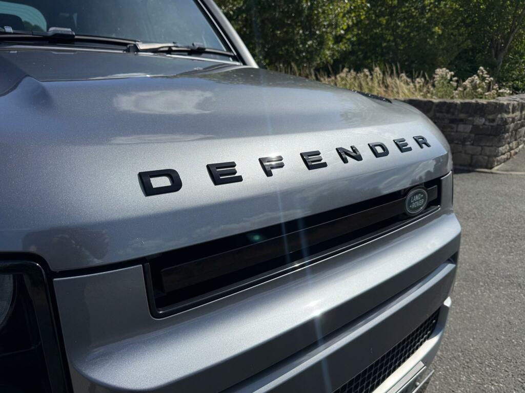 Land Rover Defender 110 Suv 2.0 Sd4 Hse 4Wd Euro 6 Ss 202070 Black #49